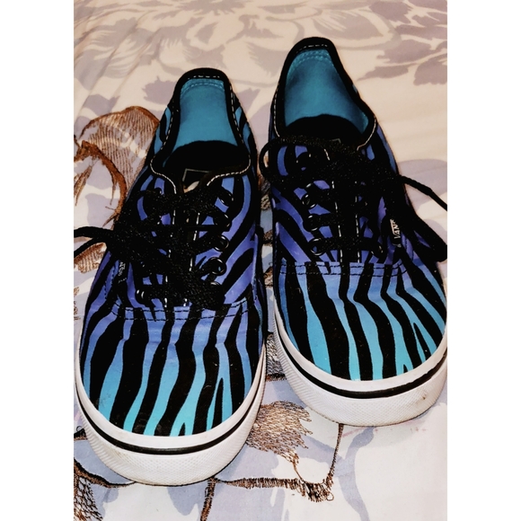 Zebra Stripe Vans - Picture 2 of 7